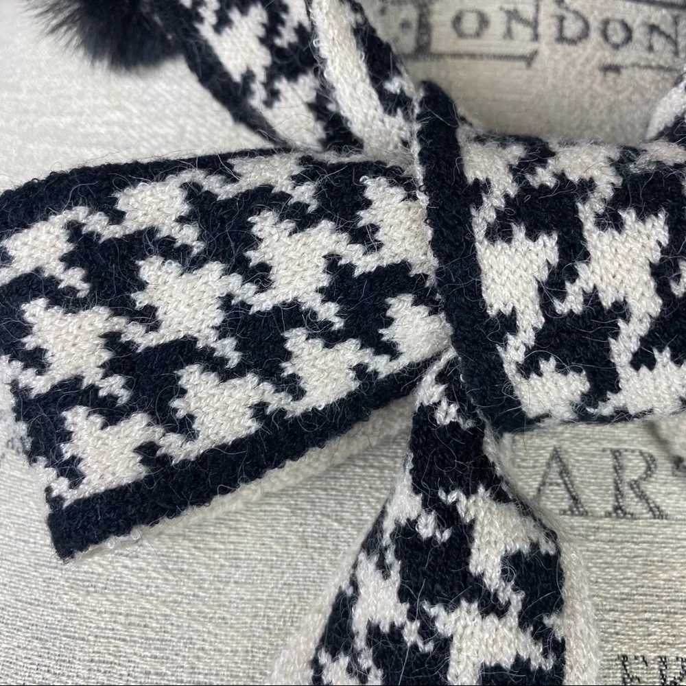 Faux Fur Neck Scarf Houndstooth Foulard Black White Tie